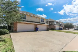 Propiedad en alquiler con 3 habitaciones y 3.5 baños en Waco