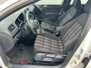 2013 Volkswagen GTI Base PZEV