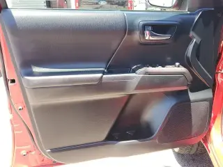 Toyota Tacoma 2017 4x2 TRD Off-Road 4dr Double Cab 5.0 ft SB