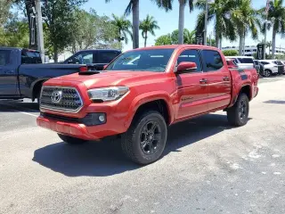 Toyota Tacoma 2017 4x2 TRD Off-Road 4dr Double Cab 5.0 ft SB