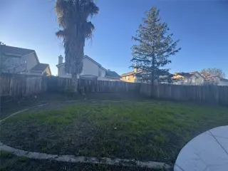 Propiedad en alquiler con 4 habitaciones y 3 baños en Antioch