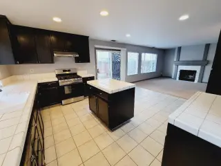 Propiedad en alquiler con 4 habitaciones y 3 baños en Antioch