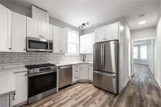Propiedad en alquiler con 4 habitaciones y 2 baños en Chicago