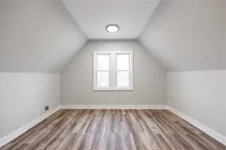 Propiedad en alquiler con 4 habitaciones y 2 baños en Chicago