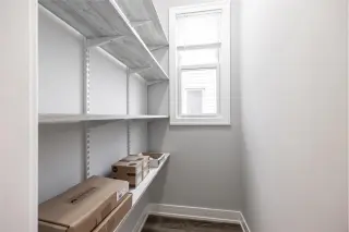 Propiedad en alquiler con 4 habitaciones y 2 baños en Chicago