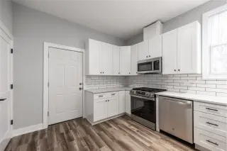 Propiedad en alquiler con 4 habitaciones y 2 baños en Chicago