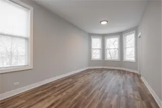 Propiedad en alquiler con 4 habitaciones y 2 baños en Chicago