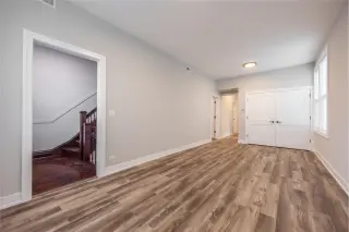 Propiedad en alquiler con 4 habitaciones y 2 baños en Chicago