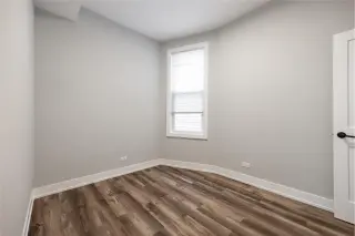 Propiedad en alquiler con 4 habitaciones y 2 baños en Chicago