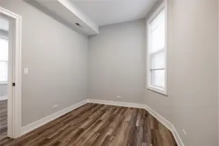 Propiedad en alquiler con 4 habitaciones y 2 baños en Chicago