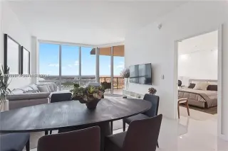 Propiedad en alquiler con 2 habitaciones y 2 baños en Miami