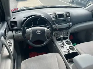 2010 Toyota Highlander Sport