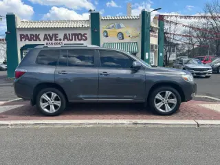 2010 Toyota Highlander Sport