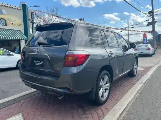 2010 Toyota Highlander Sport
