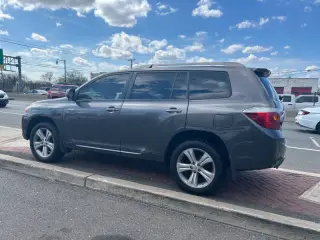 2010 Toyota Highlander Sport