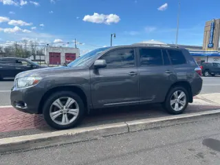 2010 Toyota Highlander Sport