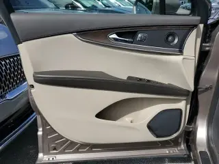 Lincoln Nautilus 2020 Reserve 4dr SUV