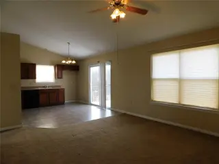 Propiedad en alquiler con 3 habitaciones y 3 baños en Independence