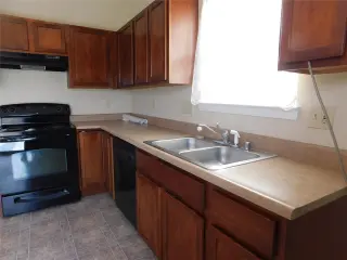 Propiedad en alquiler con 3 habitaciones y 3 baños en Independence
