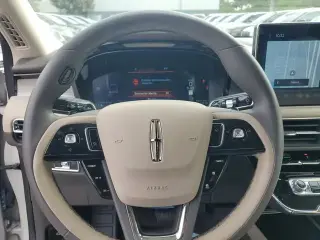 Lincoln Corsair 2024 Premiere 4dr SUV
