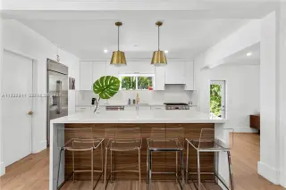 Propiedad en alquiler con 3 habitaciones y 3 baños en Miami