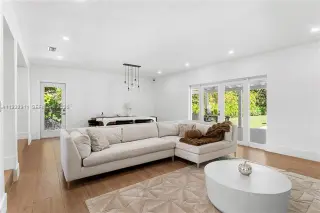 Propiedad en alquiler con 3 habitaciones y 3 baños en Miami