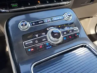 Lincoln Nautilus 2021 Reserve 4dr SUV