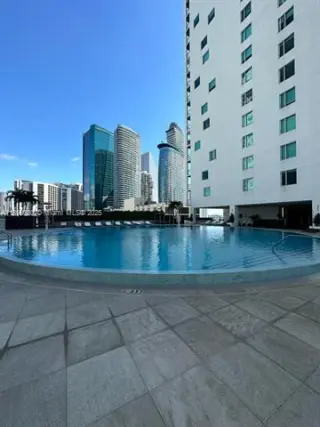 Propiedad en alquiler con 2 habitaciones y 2 baños en Miami