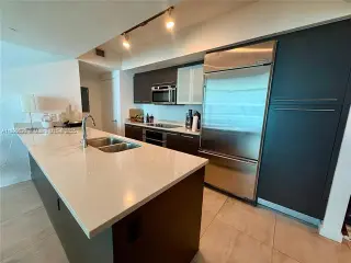 Propiedad en alquiler con 2 habitaciones y 2 baños en Miami