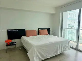 Propiedad en alquiler con 2 habitaciones y 2 baños en Miami