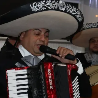 MARIACHIS EN MIAMI
