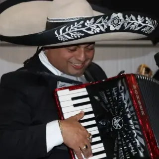 MARIACHIS EN MIAMI