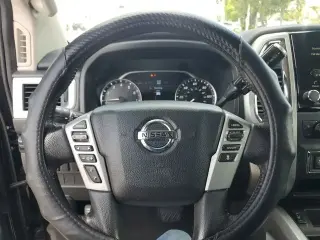 Nissan Titan 2021 4x2 SV 4dr Crew Cab 5.6 ft. SB