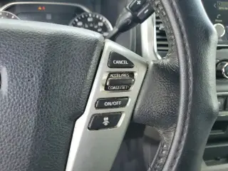Nissan Titan 2021 4x2 SV 4dr Crew Cab 5.6 ft. SB