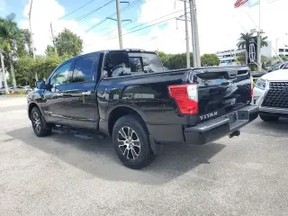 Nissan Titan 2021 4x2 SV 4dr Crew Cab 5.6 ft. SB