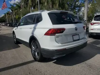 Volkswagen Tiguan 2018 2.0T SEL Premium 4dr SUV