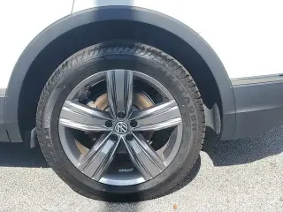 Volkswagen Tiguan 2018 2.0T SEL Premium 4dr SUV