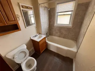 Propiedad en alquiler con 2 dormitorios y 1 baño en South Milwaukee Ave
