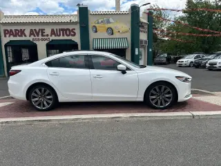 2018 Mazda MAZDA6 Signature