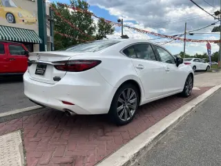 2018 Mazda MAZDA6 Signature