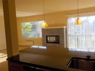 Propiedad en alquiler con 1 dormitorio y 1.5 baños en Bellevue