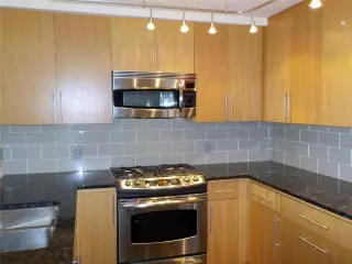 Propiedad en alquiler con 1 dormitorio y 1.5 baños en Bellevue