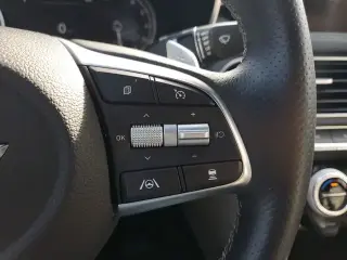 Genesis G70 2023 2.0T 4dr Sedan