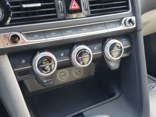 Genesis G70 2023 2.0T 4dr Sedan