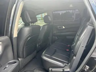 2017 Nissan Pathfinder Platinum
