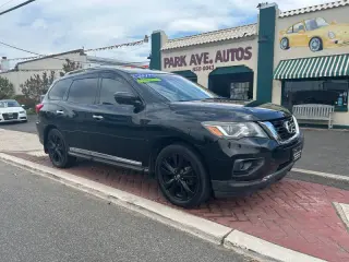 2017 Nissan Pathfinder Platinum