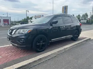 2017 Nissan Pathfinder Platinum