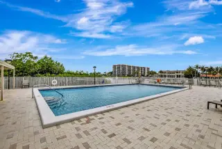 Propiedad en alquiler con 3 habitaciones y 3 baños en Highland Beach