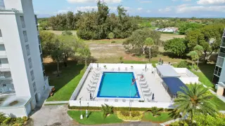 Propiedad en alquiler con 2 habitaciones y 2 baños en Boca Ratón