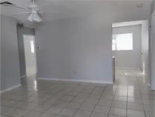 Propiedad en alquiler con 3 habitaciones y 2 baños en Hollywood